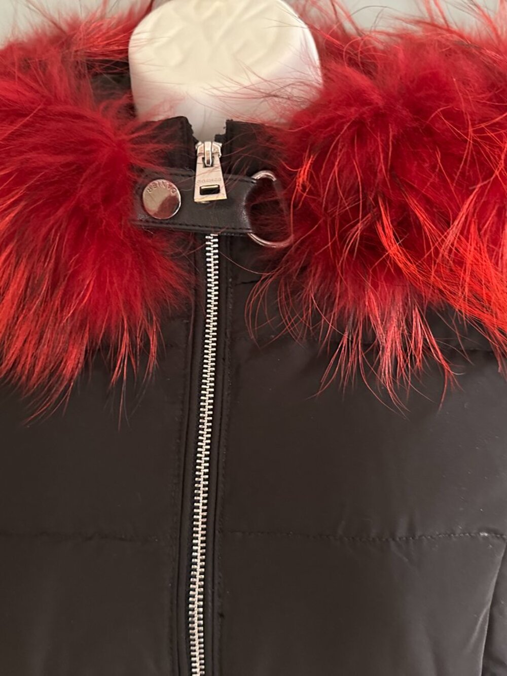 π₯ Stunning Danier Winter Jacket β Black with Real Fur Trim & Leather Sleeves π₯ - Picture 7 of 11